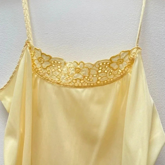 Vintage - NWT Yellow Scalloped Trim Floral Camisole - Picture 6 of 8